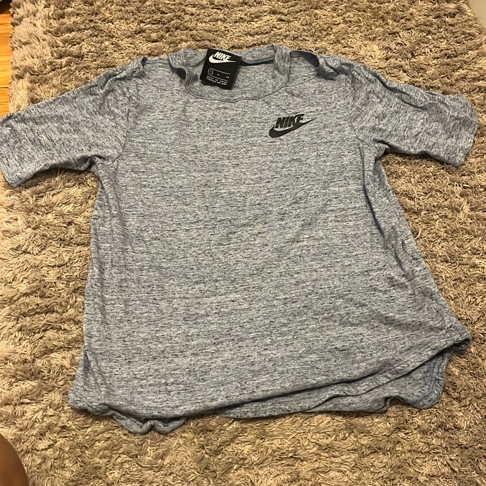 womens small t-shirt